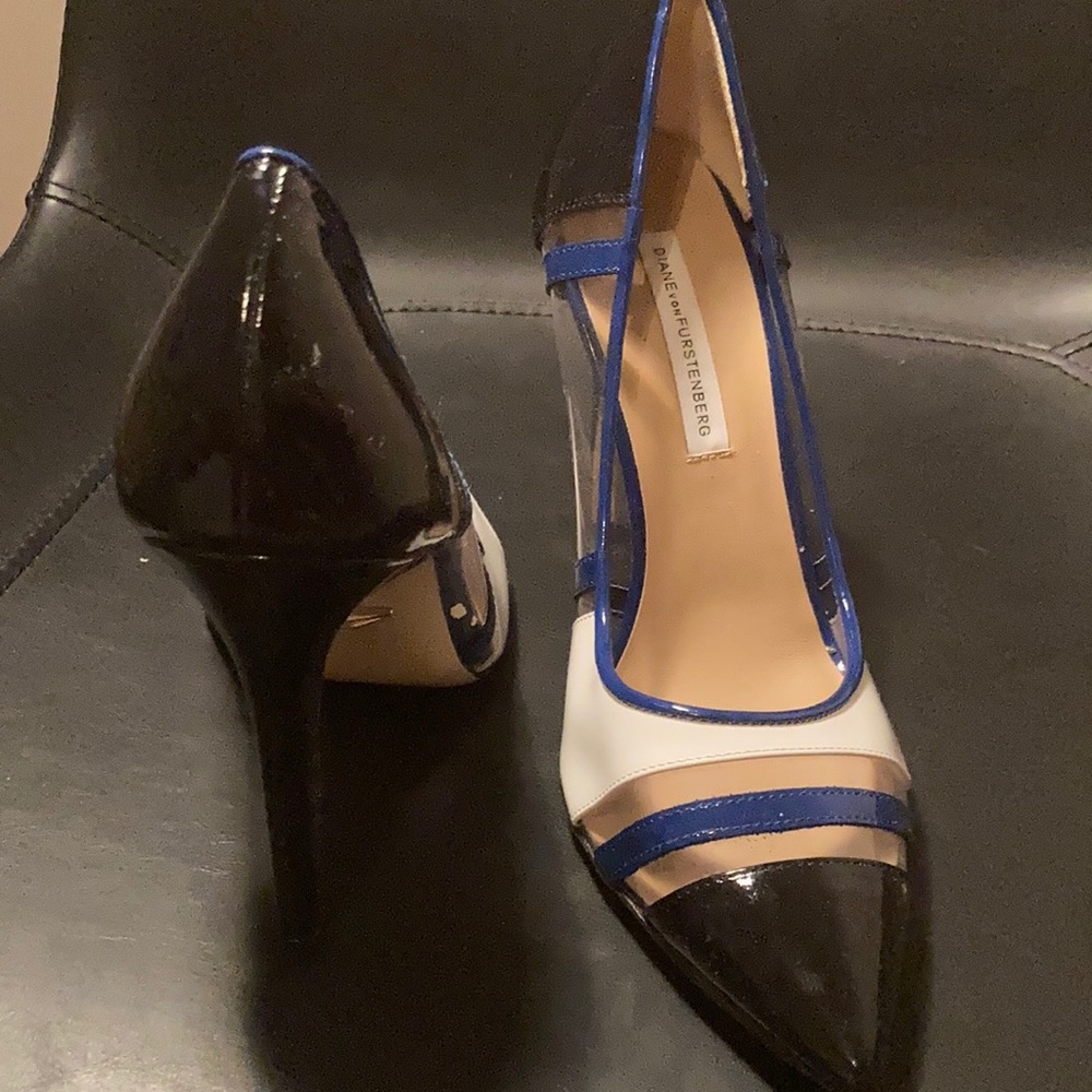 Wore only once , gorgeous Diane Von Furstenberg